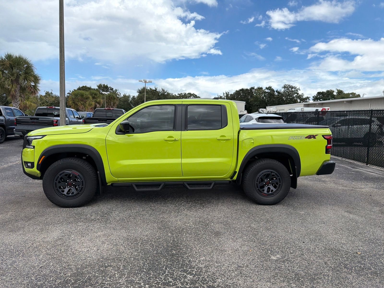 New 2026 Nissan Frontier PRO-4X w/ Pro-4x Convenience Package image 7