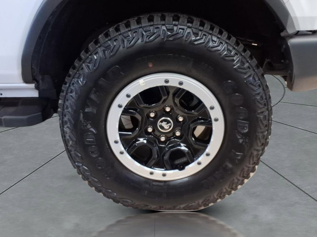 Used 2024 Ford Bronco Outer Banks w/ Sasquatch Package image 2