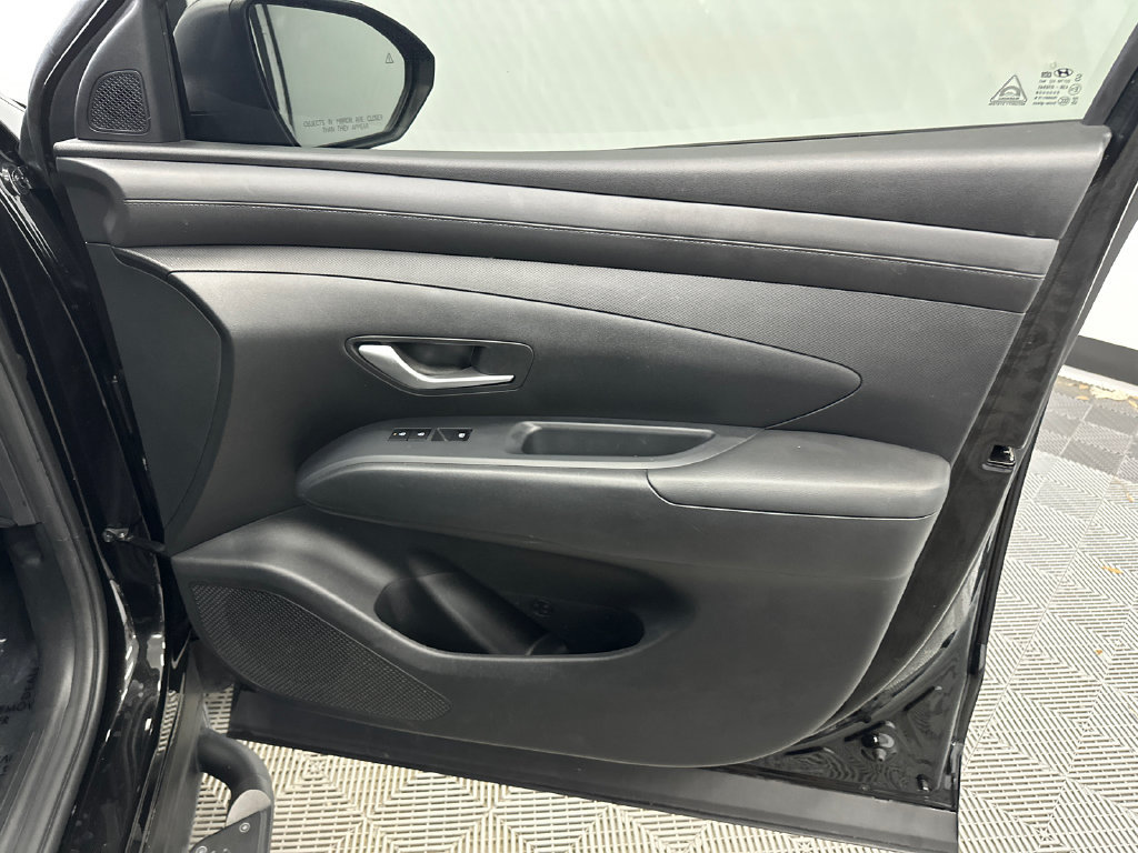 Used 2025 Hyundai Santa Cruz SEL FWD image 14