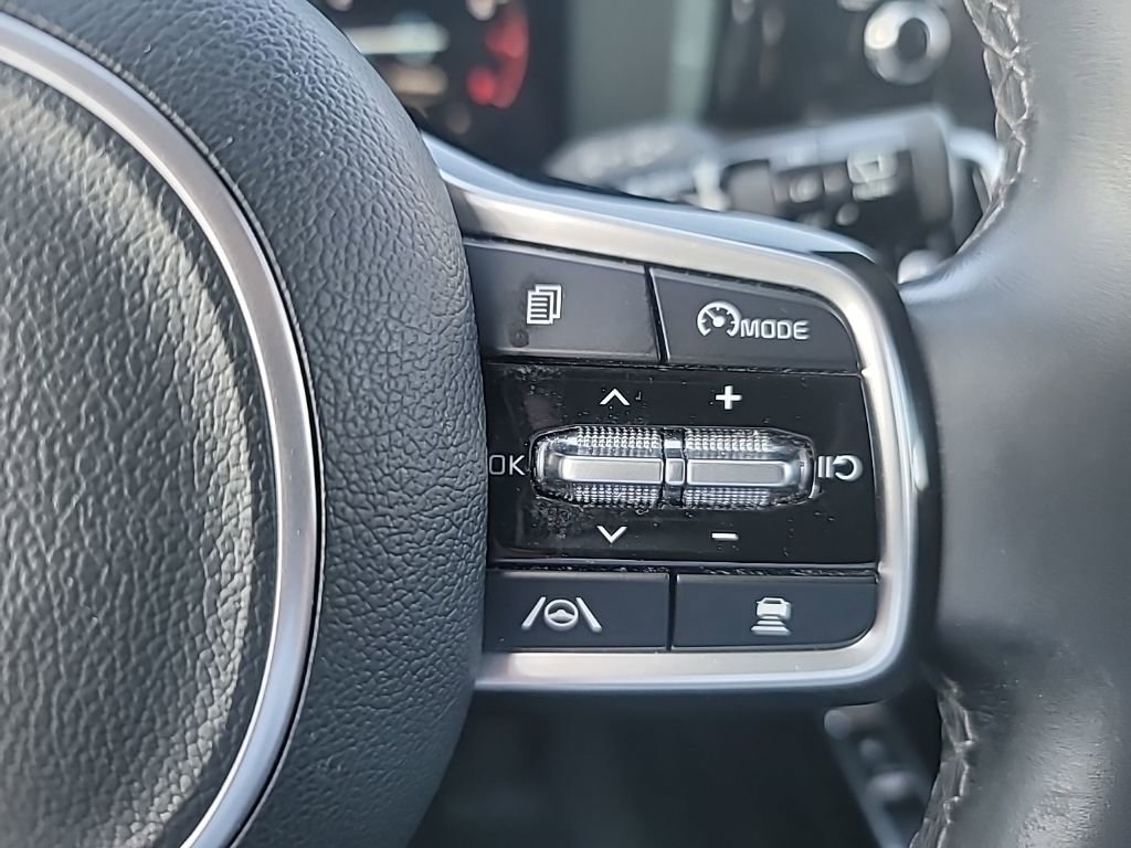 Certified 2023 Kia Sorento SX AWD/4WD image 25