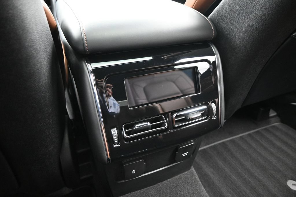 Used 2020 Lincoln Aviator Reserve w/ Equipment Group 202A AWD/4WD image 23