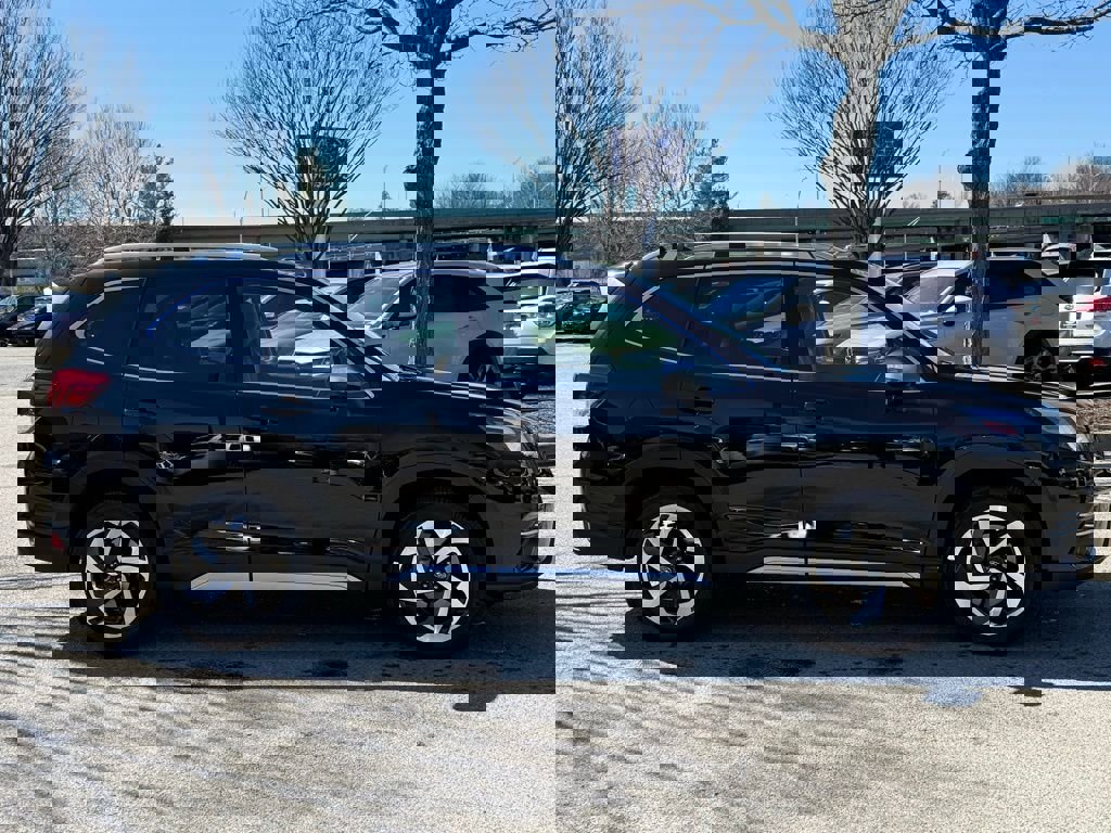 Used 2023 Subaru Forester Touring image 5