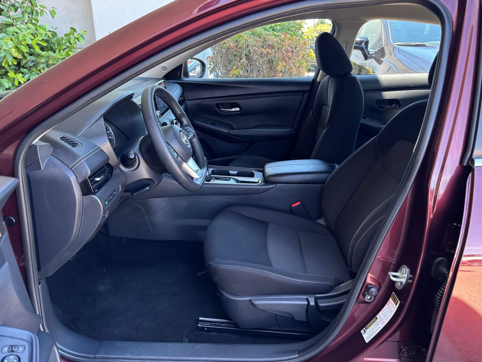 Used 2025 Nissan Sentra SV FWD image 46