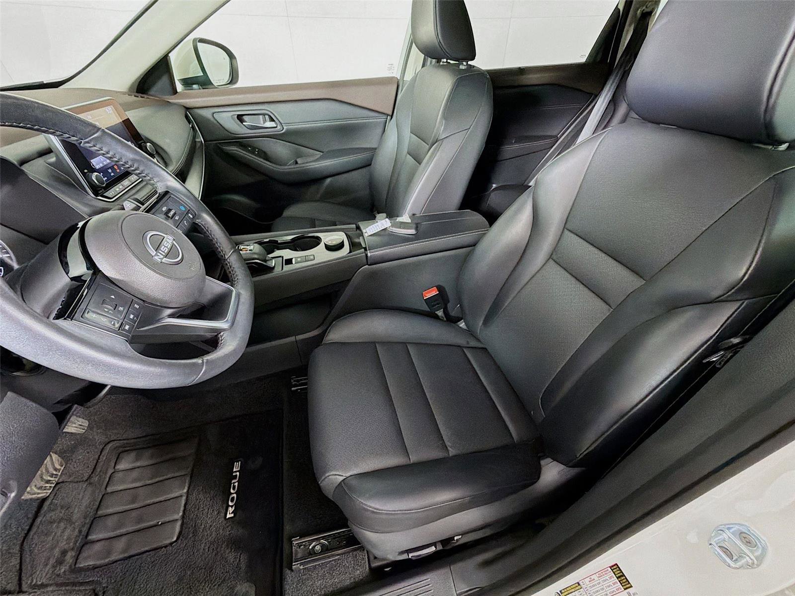 Used 2023 Nissan Rogue SV w/ SV Premium B Package AWD/4WD image 11