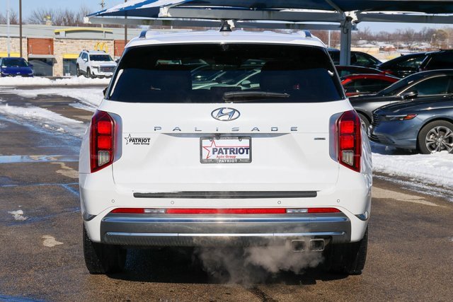 Used 2024 Hyundai Palisade Calligraphy image 4