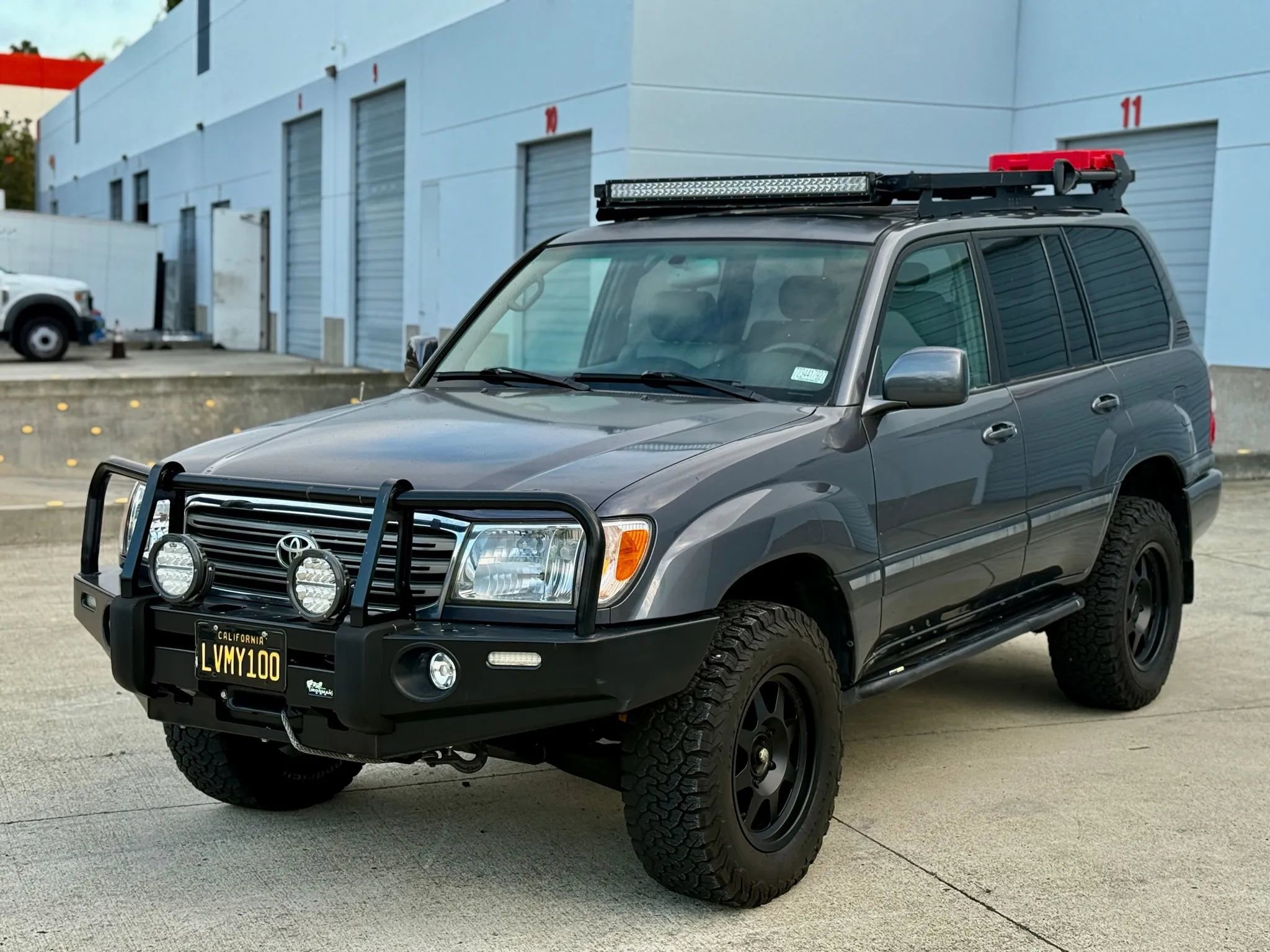 Used 2004 Toyota Land Cruiser image 25