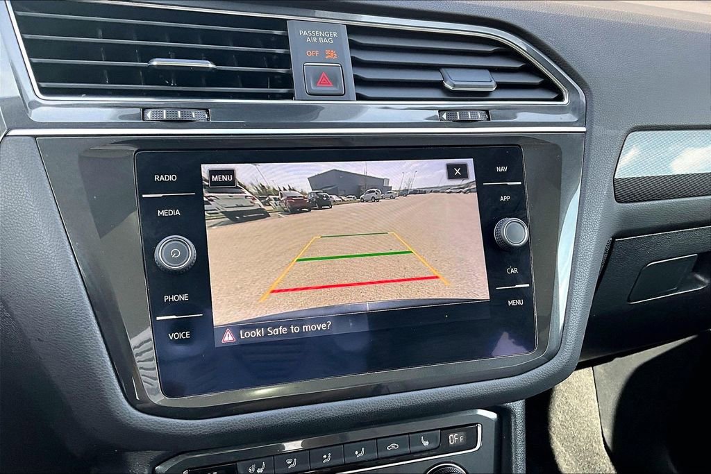 Used 2018 Volkswagen Tiguan SEL Premium image 15