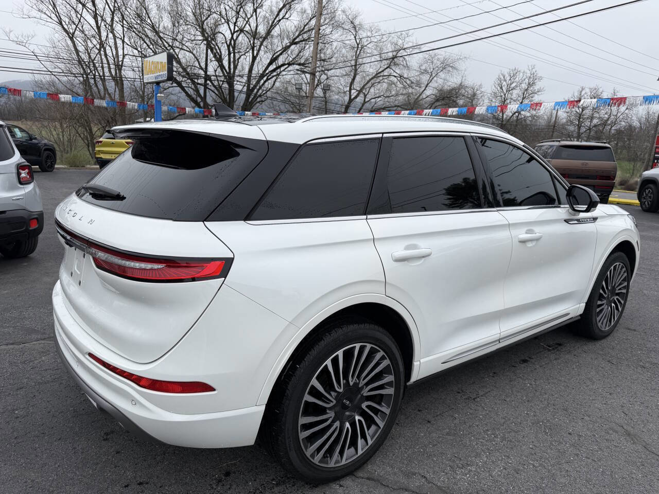 Used 2022 Lincoln Corsair AWD w/ Premium Package image 6