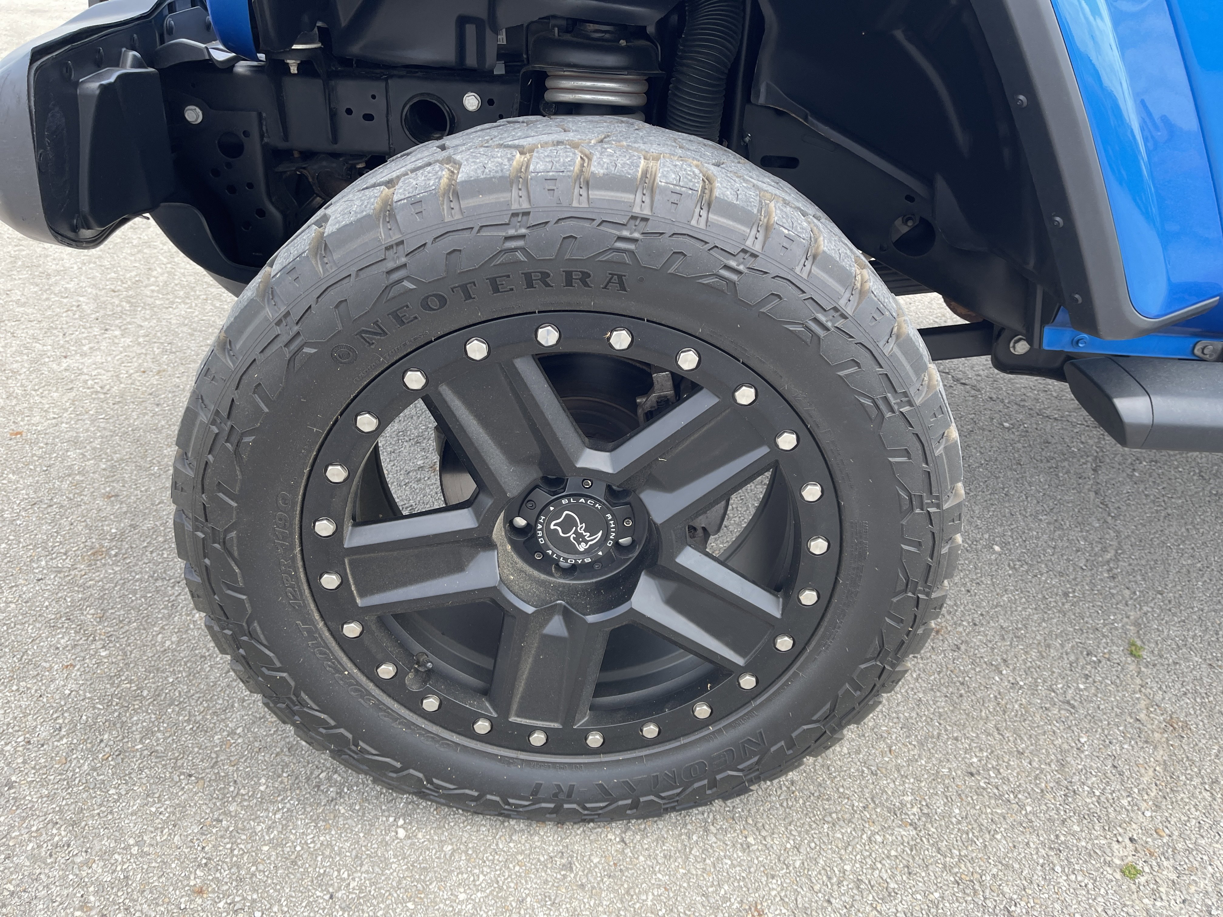 Used 2020 Jeep Gladiator Sport w/ Quick Order Package 24S image 11