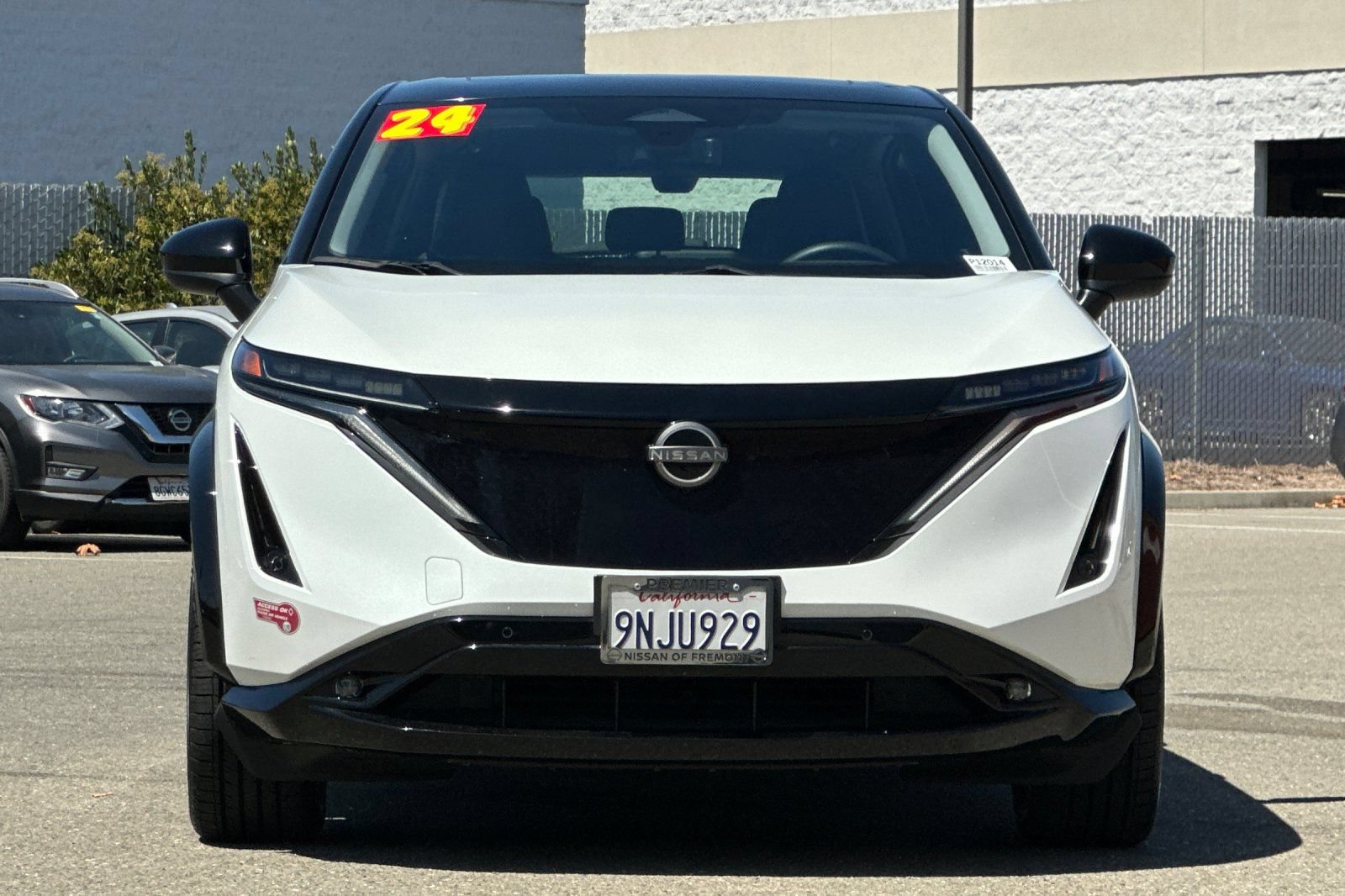 Certified 2024 Nissan Ariya FWD image 9
