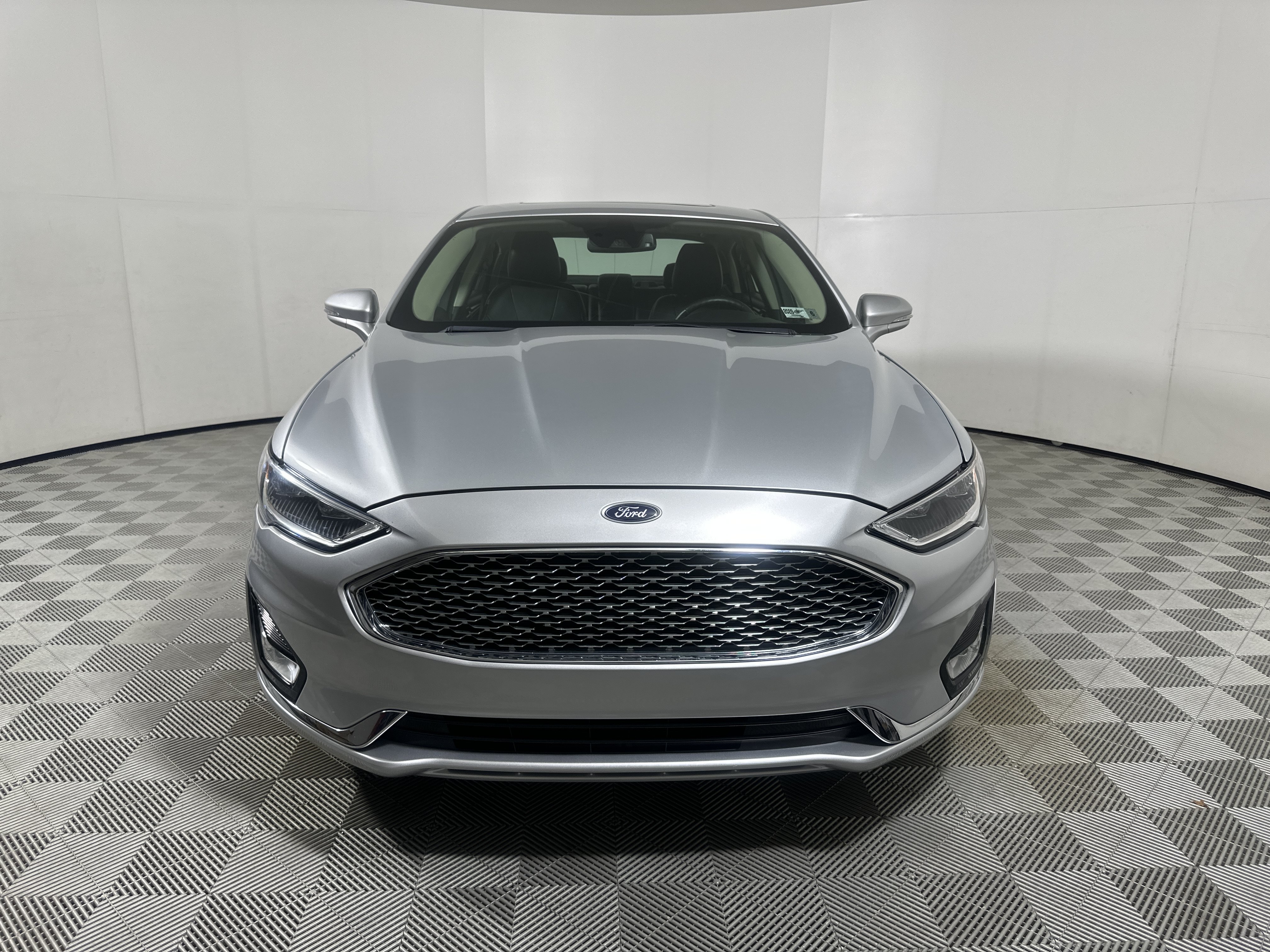 Used 2019 Ford Fusion Titanium AWD/4WD image 2