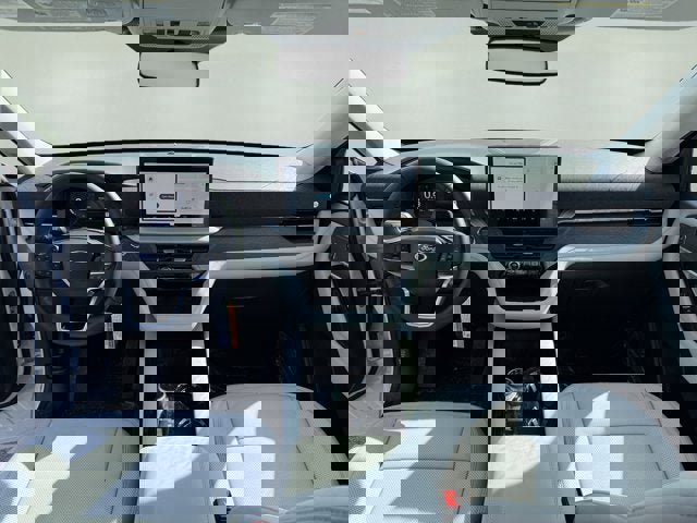 New 2026 Ford Explorer Platinum image 12