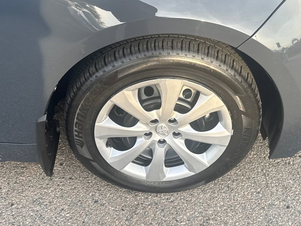 Used 2025 Toyota Corolla LE image 41