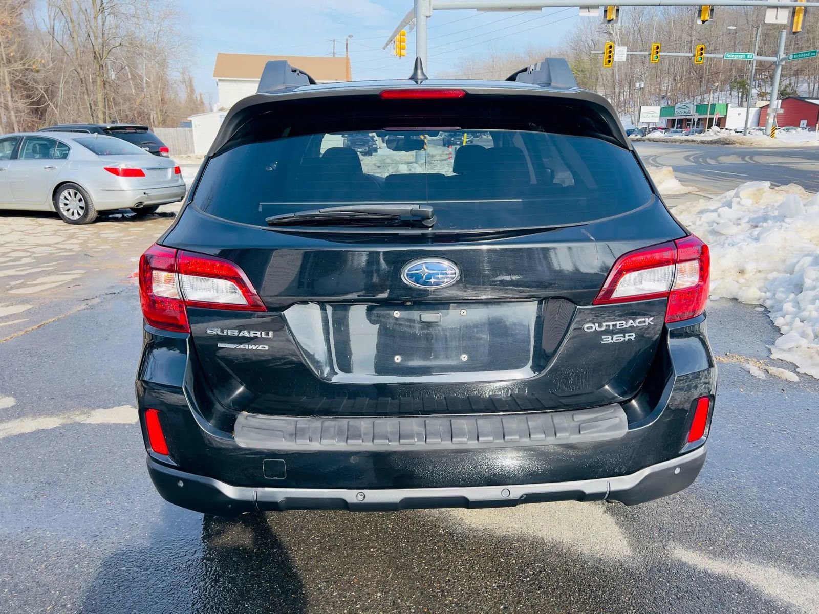 Used 2017 Subaru Outback 3.6R Limited image 5