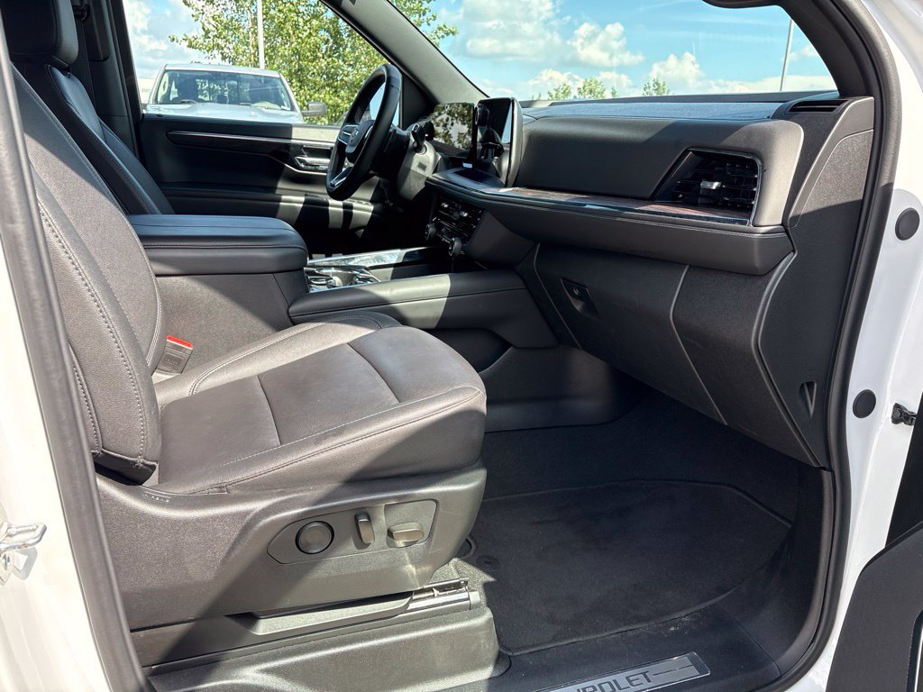 Used 2025 Chevrolet Tahoe LT AWD/4WD image 25