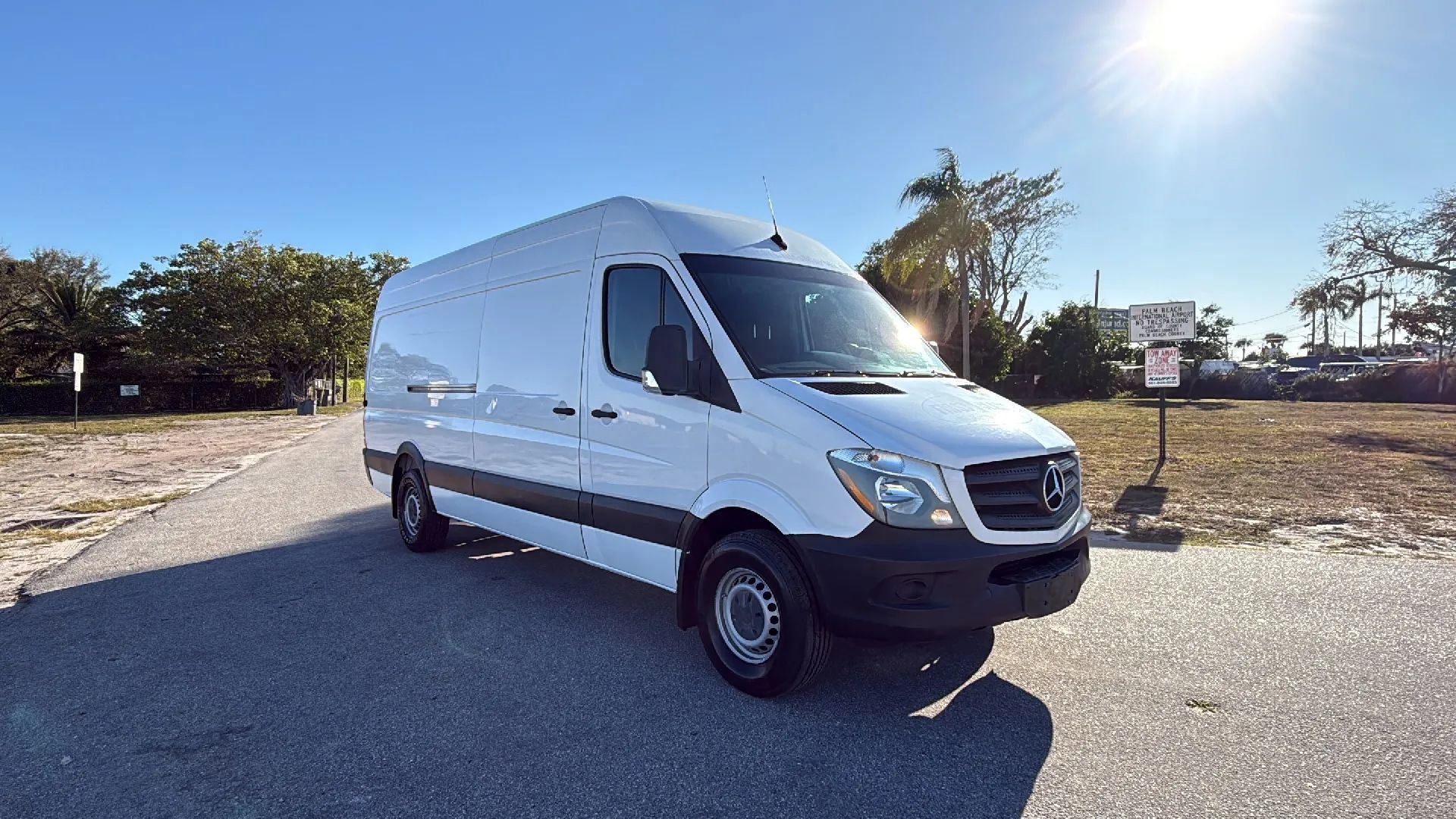 Used 2017 Mercedes-Benz Sprinter 2500 image 7