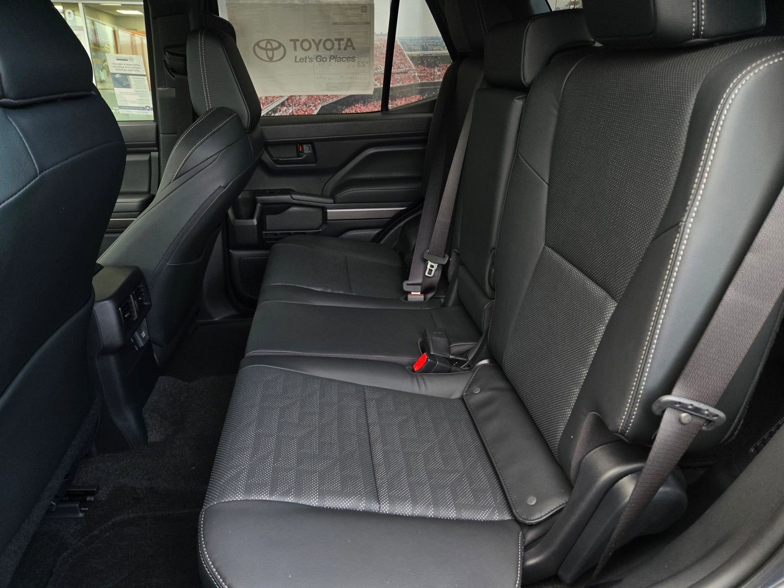 Certified 2026 Toyota 4Runner TRD Off-Road Premium AWD/4WD image 11