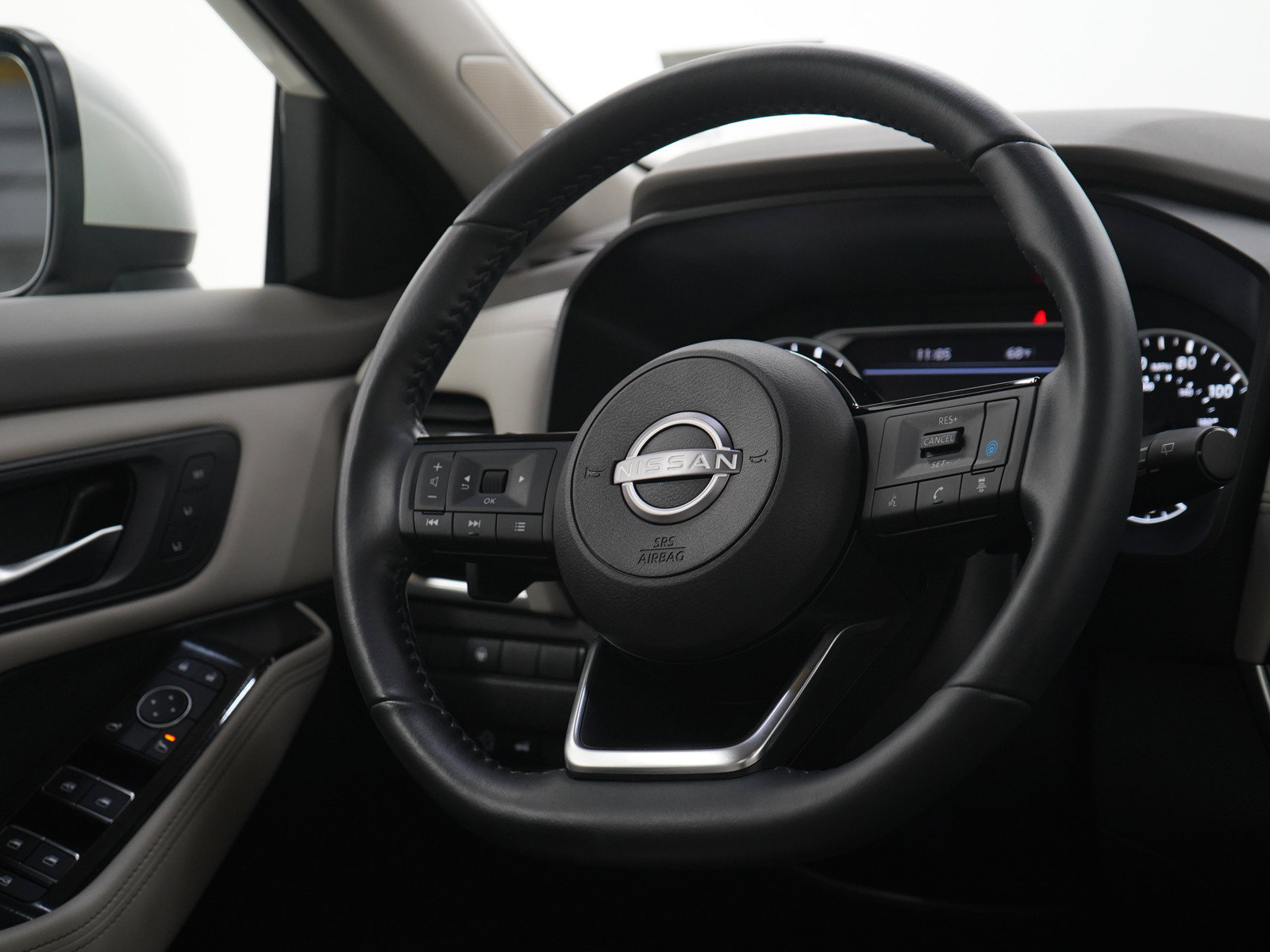 Used 2023 Nissan Rogue SL w/ SL Premium Package AWD/4WD image 14