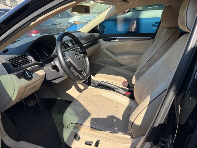 Used 2016 Volkswagen Passat 1.8T R-Line image 8