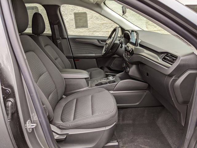 Used 2025 Ford Escape Active w/ Cold Weather Package image 31