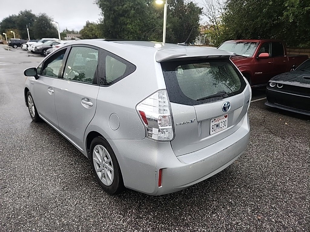 Used 2014 Toyota Prius V Three image 3
