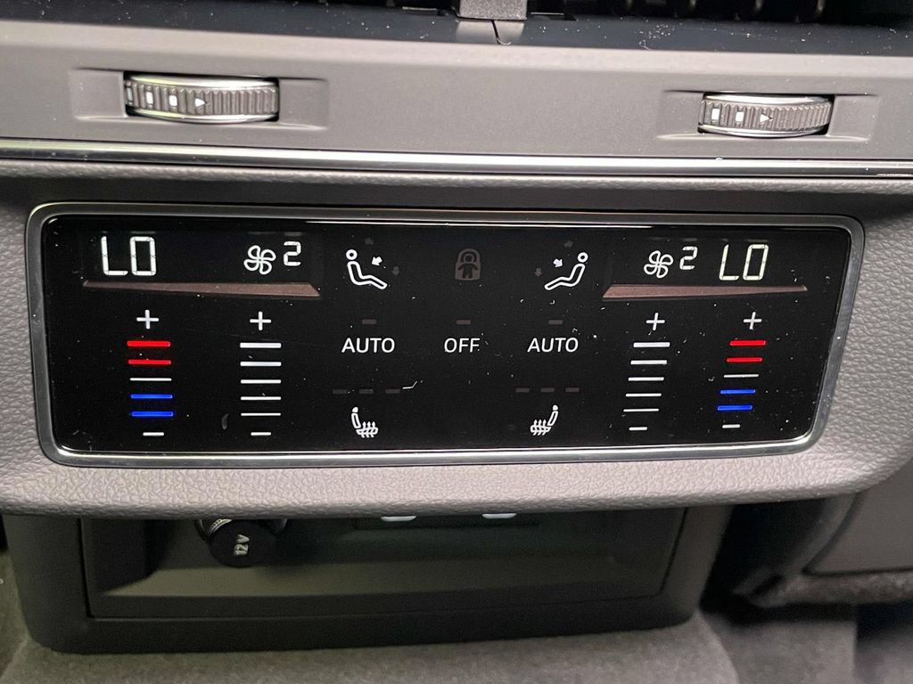 New 2026 Audi SQ8 Prestige AWD/4WD image 25