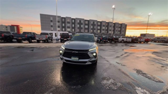 Certified 2025 Chevrolet Blazer LT w/ Midnight/Sport Edition image 3