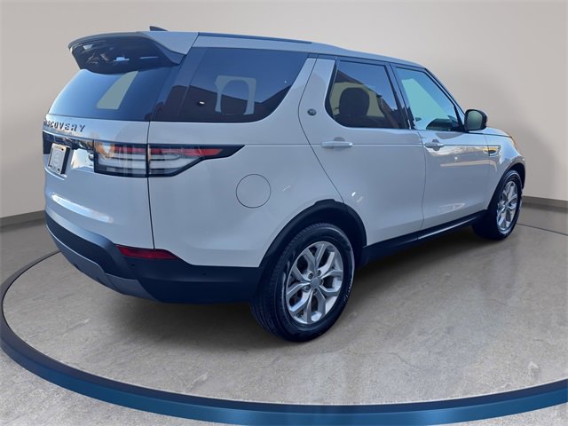 Used 2020 Land Rover Discovery SE image 6