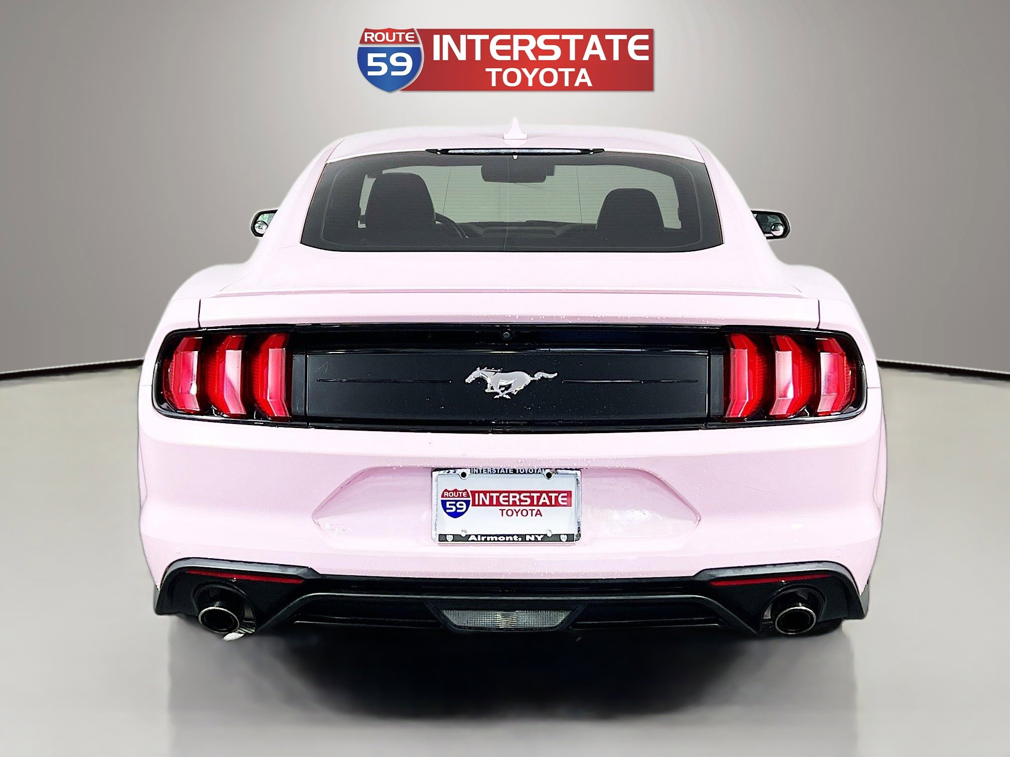 Used 2022 Ford Mustang Premium RWD image 6