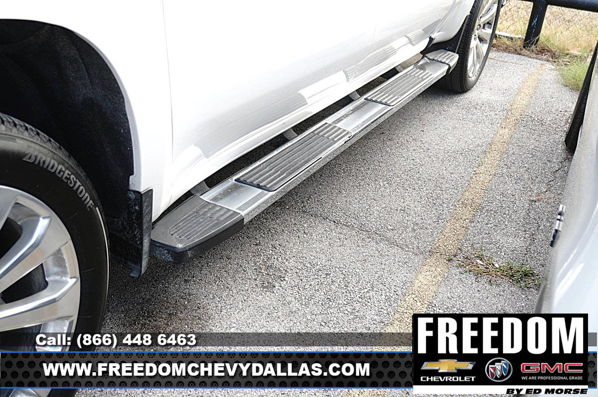 Used 2021 Chevrolet Silverado 1500 High Country w/ Technology Package AWD/4WD image 9