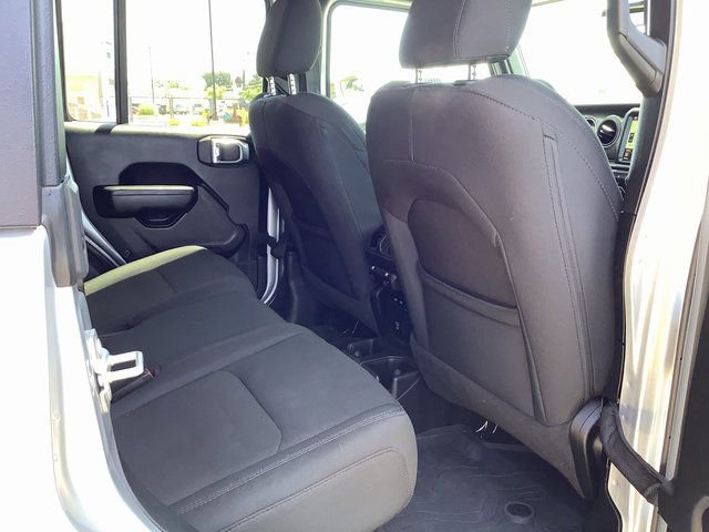 Used 2023 Jeep Gladiator Willys image 34