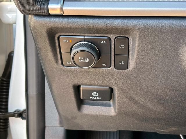 Used 2025 Ford Expedition Active AWD/4WD image 23