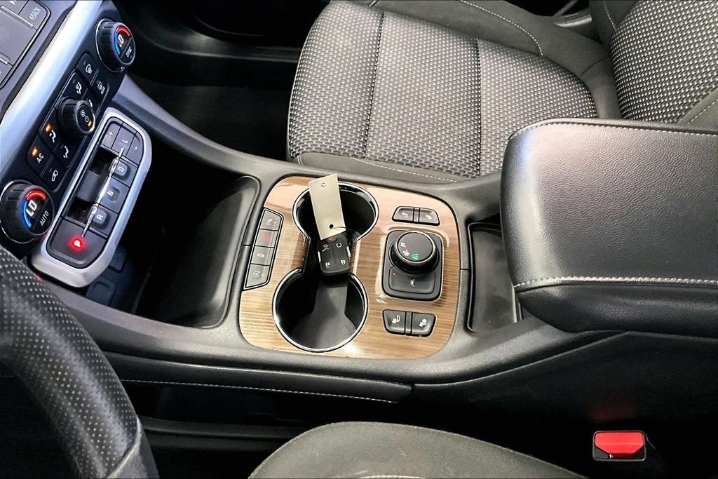 Used 2023 GMC Acadia SLE w/ Driver Convenience Package FWD image 18