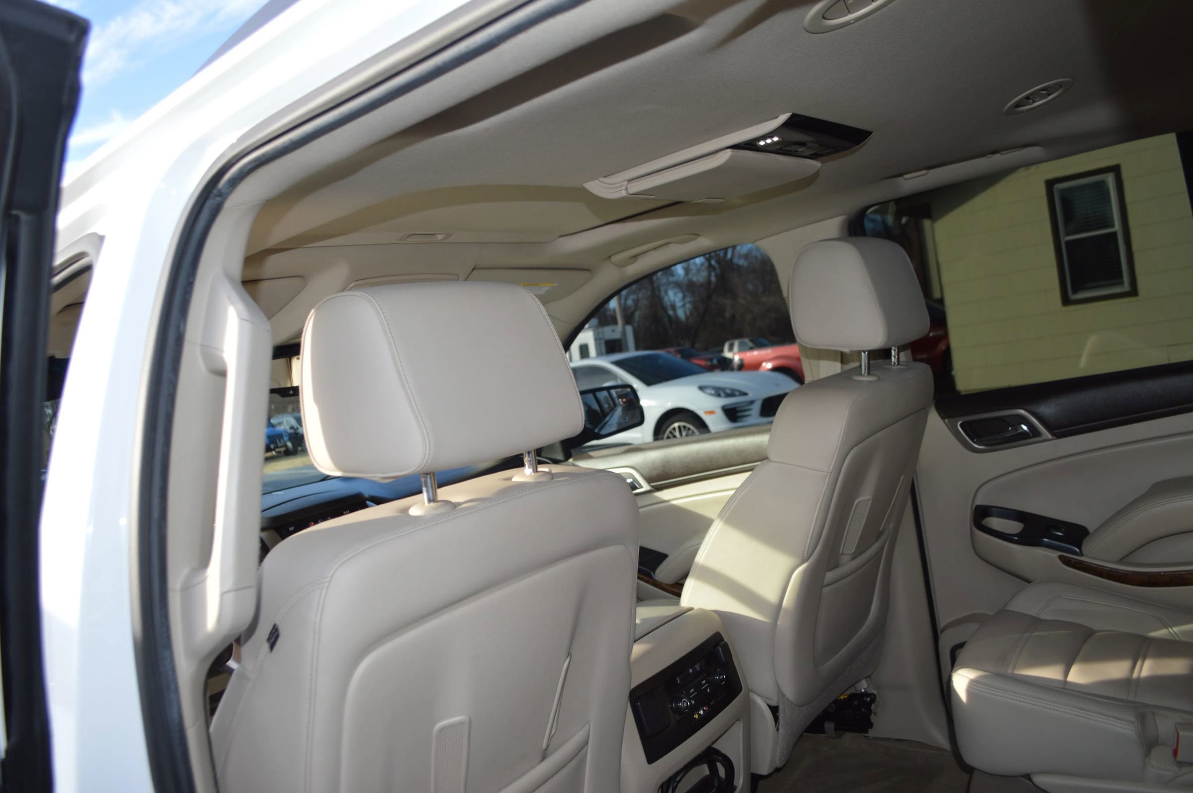 Used 2015 GMC Yukon Denali w/ Touring Package image 16