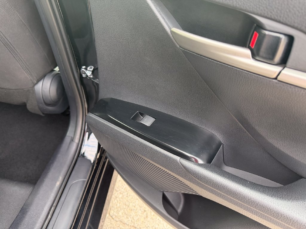Used 2025 Toyota Camry LE FWD image 42