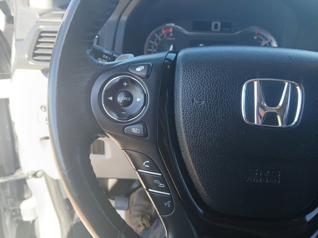 Used 2017 Honda Pilot Touring image 24