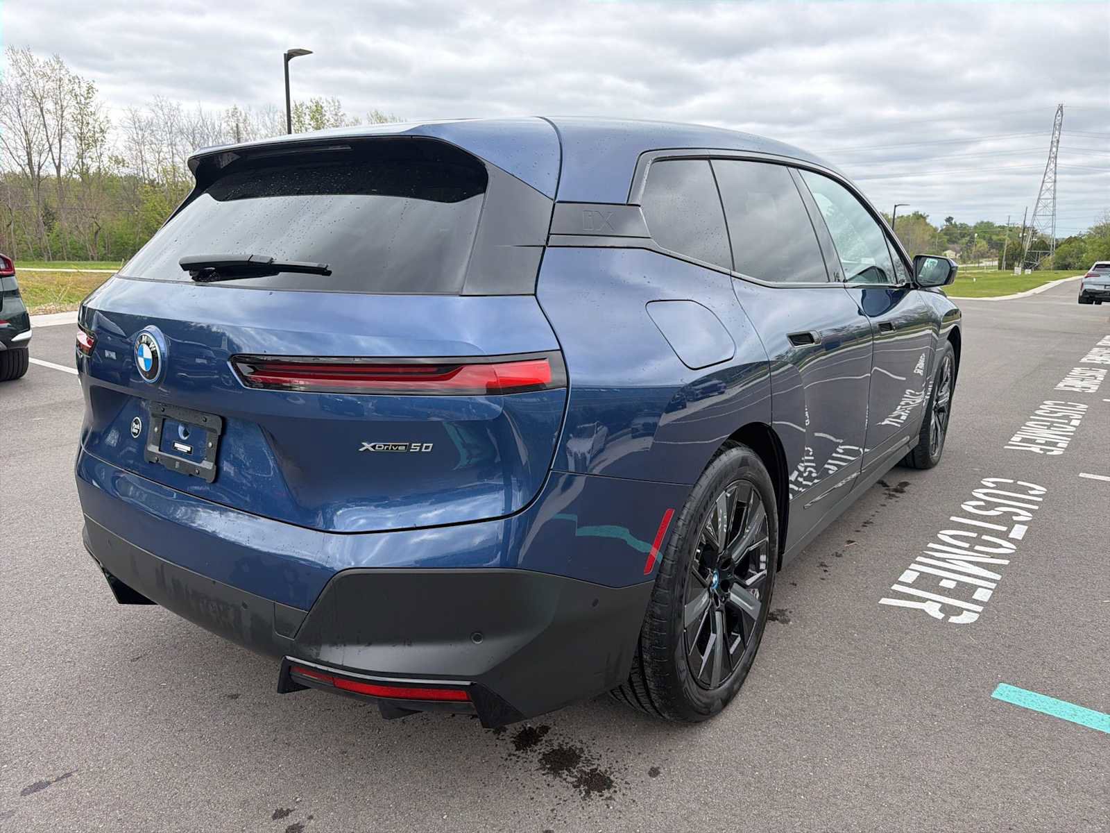 Certified 2023 BMW iX xDrive50 w/ Premium Package AWD/4WD image 6
