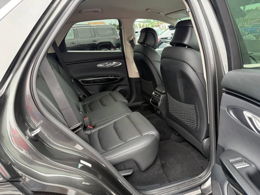 Used 2025 Genesis GV70 2.5T AWD/4WD image 15