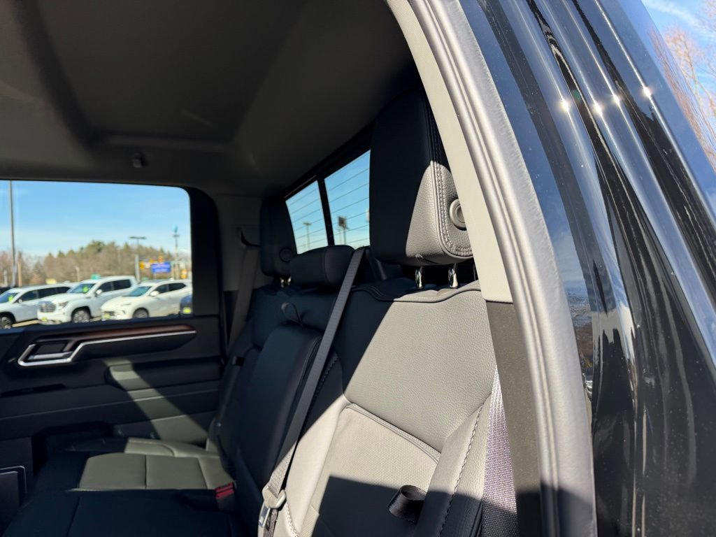 New 2026 GMC Sierra 2500 Denali w/ Denali Reserve Package image 15