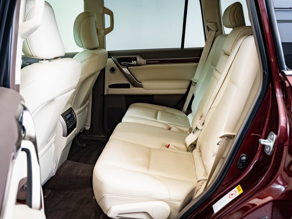 Used 2013 Lexus GX 460 Premium image 32