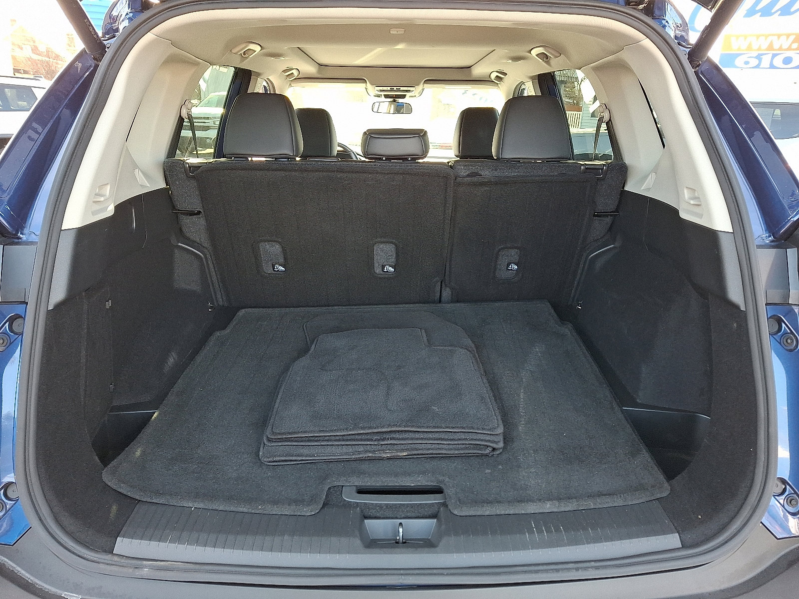 Used 2023 Nissan Rogue SV w/ SV Premium Package image 29