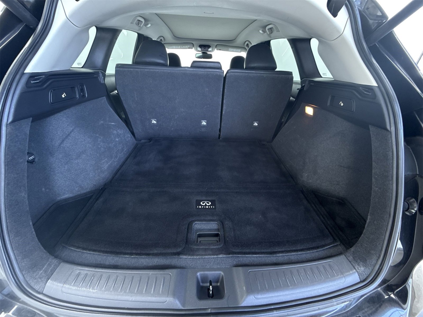 Used 2019 INFINITI QX50 Essential w/ Premium Heat Package image 40