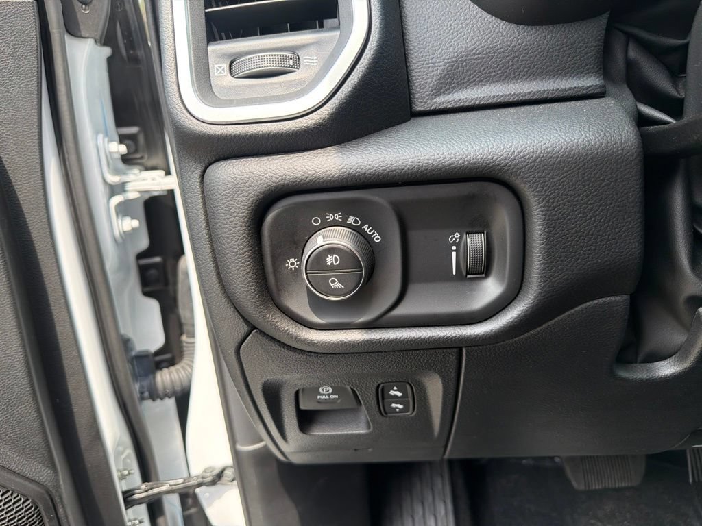 New 2026 RAM 1500 Big Horn AWD/4WD image 10