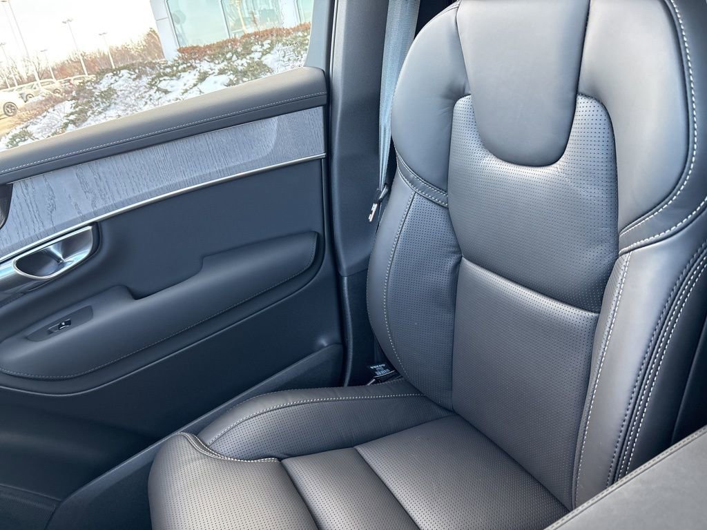 New 2026 Volvo XC90 T8 Ultra w/ Protection Package Premier image 31