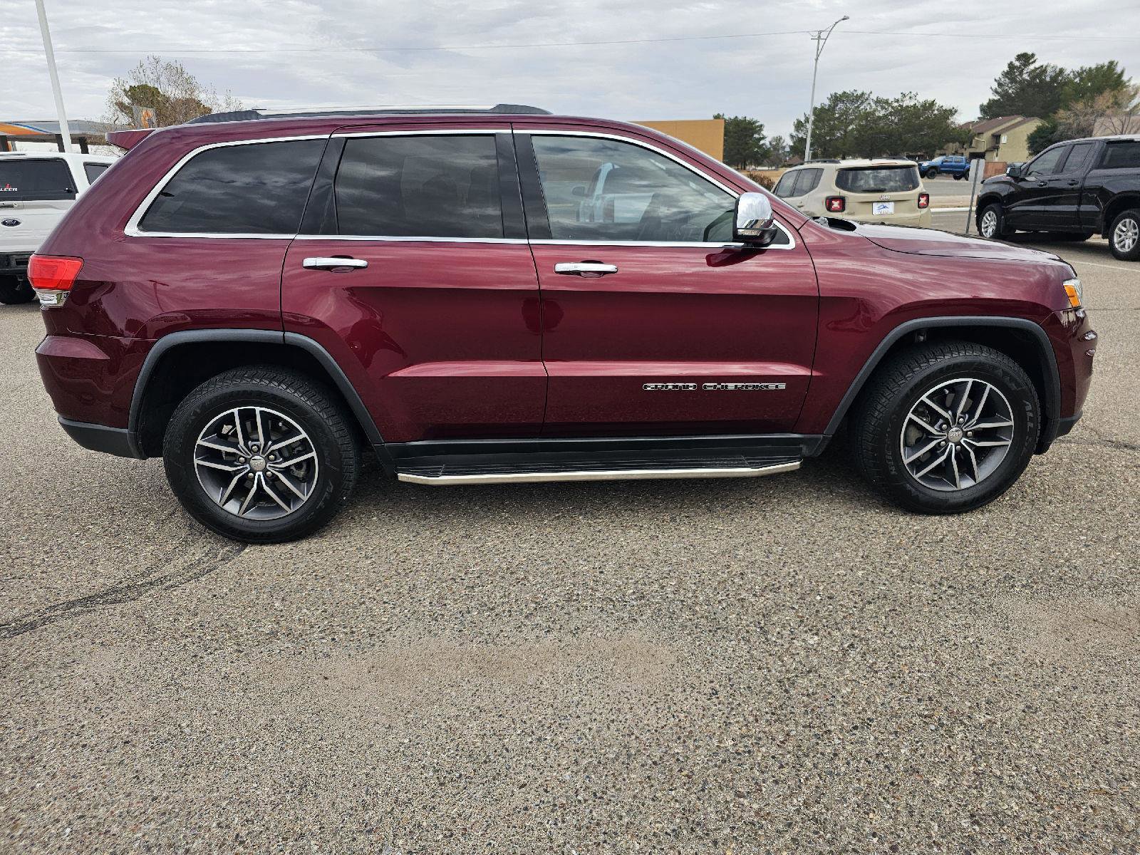 Used 2017 Jeep Grand Cherokee Limited image 6
