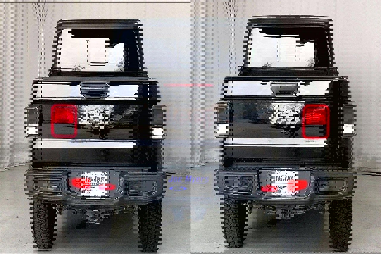 Used 2020 Jeep Gladiator Rubicon image 3