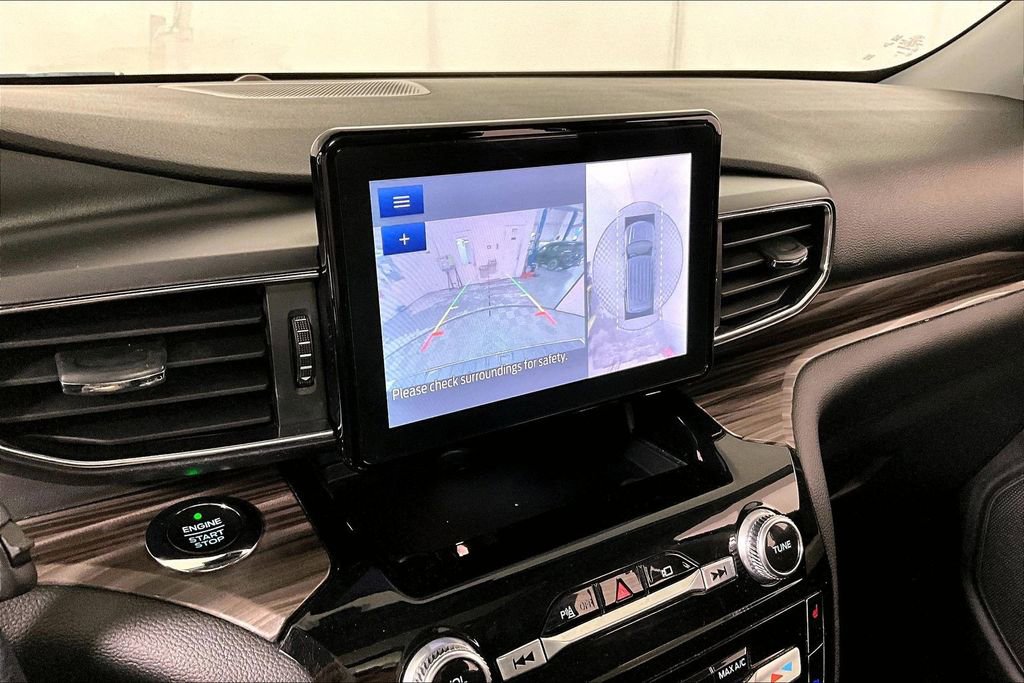 Used 2021 Ford Explorer Limited w/ Equipment Group 301A image 21