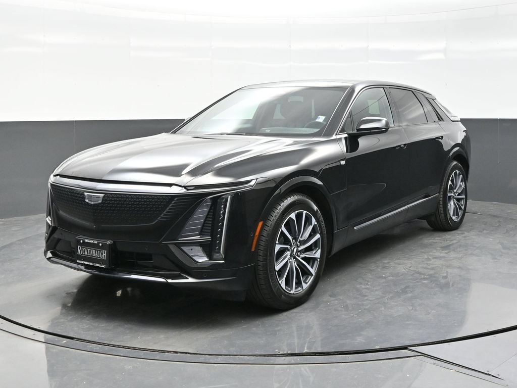 Certified 2025 Cadillac Lyriq Luxury AWD/4WD image 2