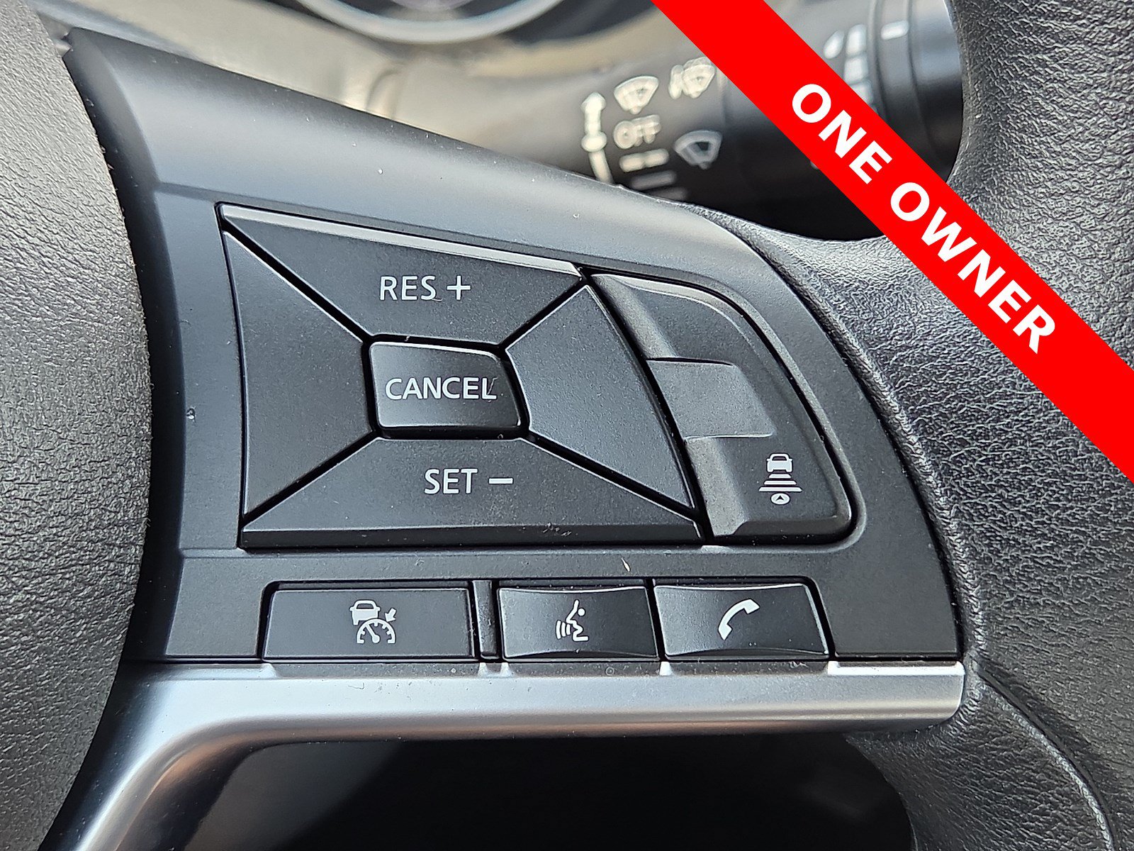 Used 2025 Nissan Sentra SV FWD image 22