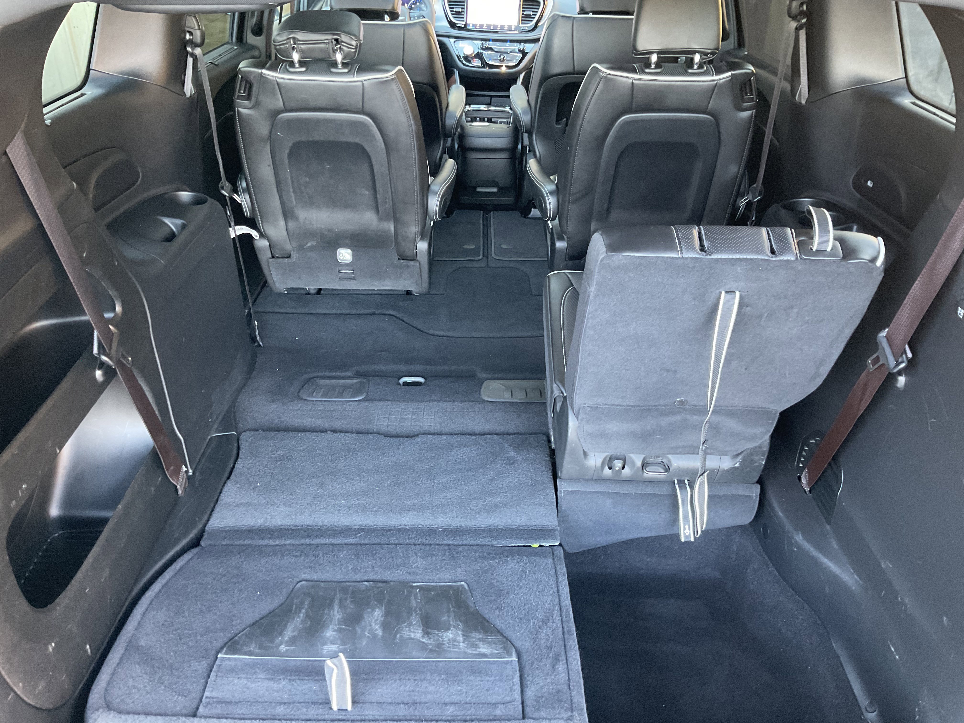 Used 2025 Chrysler Pacifica Limited FWD image 51